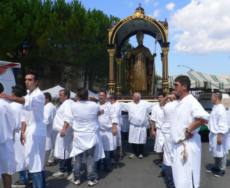 Gagliano San Cataldo con portatori