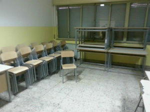 Valguarnera banchi sedie nuove Scuola