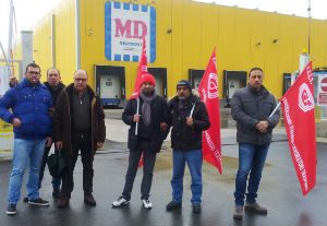 md-lavoratori-protesta-parisi