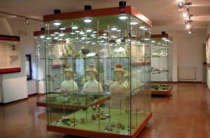 Aidone-museo-_sala_ellenistica