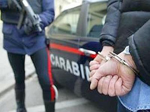 Piazza Armerina: arrestato 33enne per resistenza, minaccia a P.U. e maltrattamenti in famiglia
