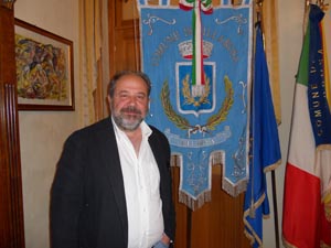 Villarosa. Franco Costanza eletto sindaco, per la quarta volta indosserà la fascia tricolore