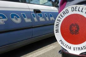 Sequestrata dalla Polizia Stradale di Enna droga a 3 giovani a Catenanuova