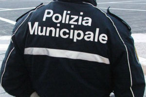 Rientrano ad Enna dalle zone a rischio non ottemperano alle disposizioni e Polizia Municipale denuncia tre persone