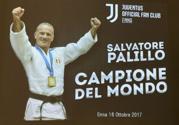 Salvatore Palillo, vincitore del campionato mondiale di judo, premiato dal Club Juventus di Enna