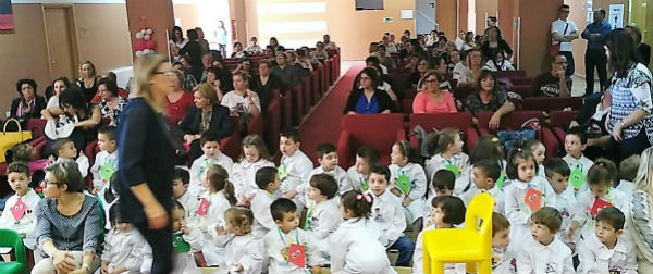 Catenanuova: accoglienza e festa dei nonni per i 50 bambini del plesso di Via Firenze