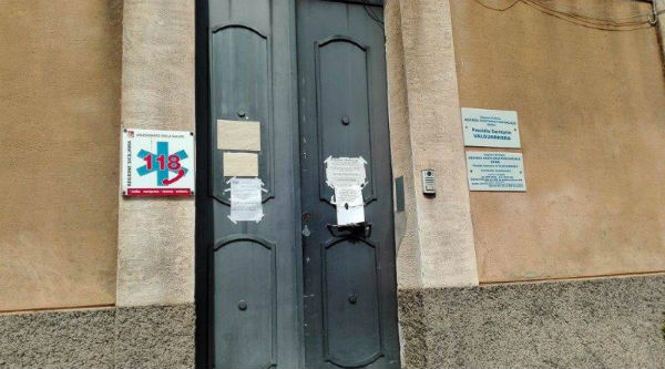 Valguarnera: ancora porte chiuse al vecchio poliambulatorio