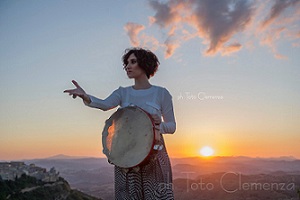 Session musicale di Francesca Incudine per “Ciàula scopre la luna” a Marzamemi