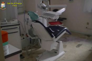 Nicosia: Gdf scopre falso dentista