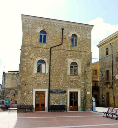 Troina: manutenzione straordinaria di palazzo Pretura, ospiterà il museo dedicato a Robert Capa