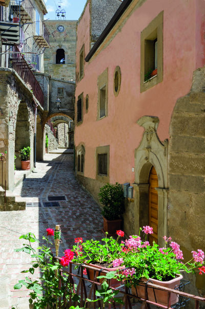 Troina: nuovo “piano del colore” per gli edifici del centro storico