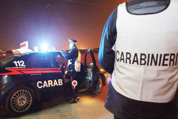 Controlli dei Carabinieri: giovane di Barrafranca trovato in possesso di hashish e marijuana, a Piazza Armerina una persona guidava senza patente un veicolo sottoposto a fermo amministrativo e sprovvisto di assicurazione