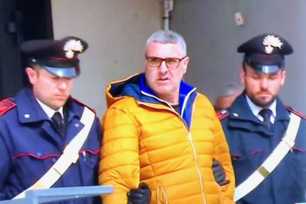 Trent’anni di carcere a Filippo Marraro, 54 anni di Catenanuova, sparò all’ex moglie Loredana Calì