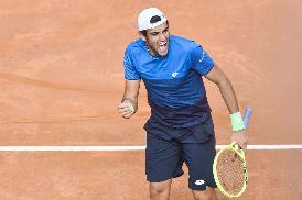 CECCHINATO FUORI A PARIGI, AVANZA BERRETTINI