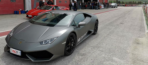 Tutti alla guida di Ferrari e Lamborghini in Sicilia: all’ Autodromo di Pergusa e Autodromo Valle dei Templi di Racalmuto (AG)