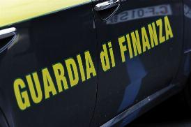 ROMA: TENTA DI CORROMPERE FINANZIERI, ARRESTATO IMPRENDITORE CINESE