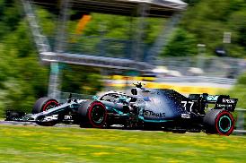 A SILVERSTONE BOTTAS SOFFIA LA POLE A HAMILTON, TERZO LECLERC