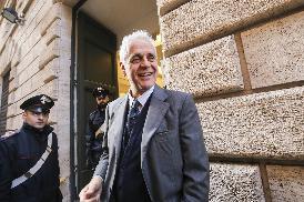 CONCESSI I DOMICILIARI ALL’EX GOVERNATORE LOMBARDO ROBERTO FORMIGONI