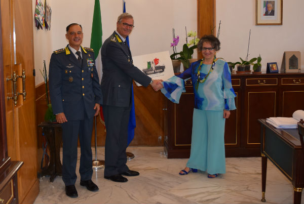 Comandante Interregionale Italia Sud-Occidentale, Generale di Corpo d’Armata Carmine Lopez, in visita alla Guardia di Finanza di Enna