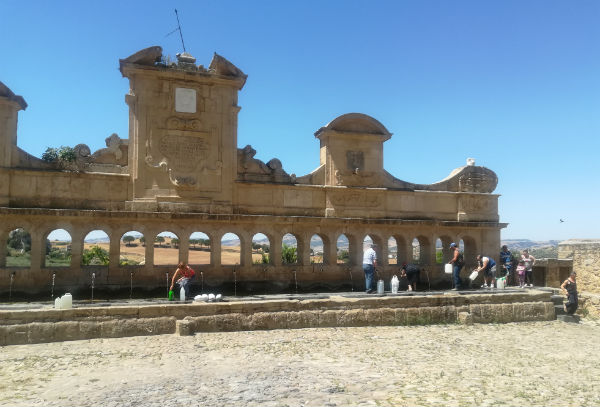 A Leonforte all’acqua come una volta