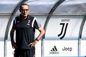 SLITTA IL DEBUTTO DI SARRI ALLA JUVE, SALTERÀ PARMA E NAPOLI