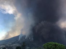 LO STROMBOLI TORNA A FARSI SENTIRE, DUE FORTI ESPLOSIONI