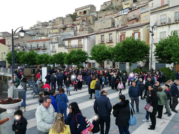 Troina, torna a nuova vita la piazza Matteotti