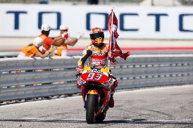 MARQUEZ BEFFA QUARTARARO E VINCE A MISANO, 4^ ROSSI