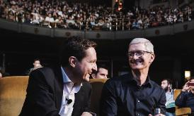 TIM COOK A 20^ ANNIVERSARIO OSSERVATORIO PERMANENTE GIOVANI EDITORI