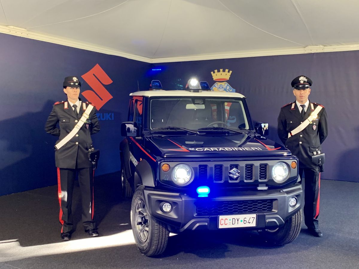 DIECI SUZUKI JIMNY AI CARABINIERI PER CONTROLLO PARCHI NAZIONALI