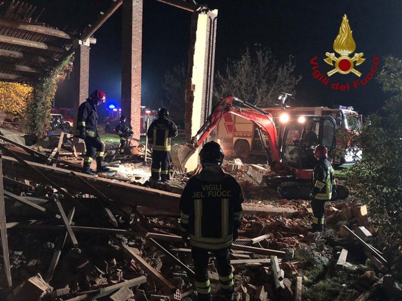 ESPLODE UNA PALAZZINA NELL’ALESSANDRINO, MORTI TRE VIGILI DEL FUOCO