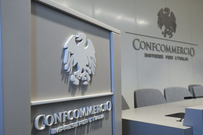 CONFCOMMERCIO “FUTURO DI STAGNAZIONE PIÙ CHE DI RECESSIONE”