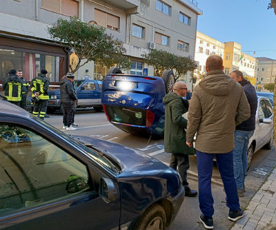 Enna. Incidente autonomo nel viale Diaz, vittima filippina in stato interessante