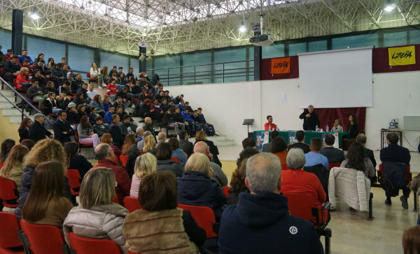 Piazza Armerina: don Luigi Ciotti incontra gli studenti