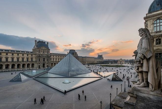 Coronavirus, il Louvre chiuso a Parigi