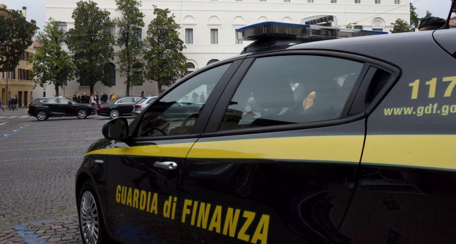 Corruzione e truffa, 16 arresti e sequestri da 36,5 mln a Palermo