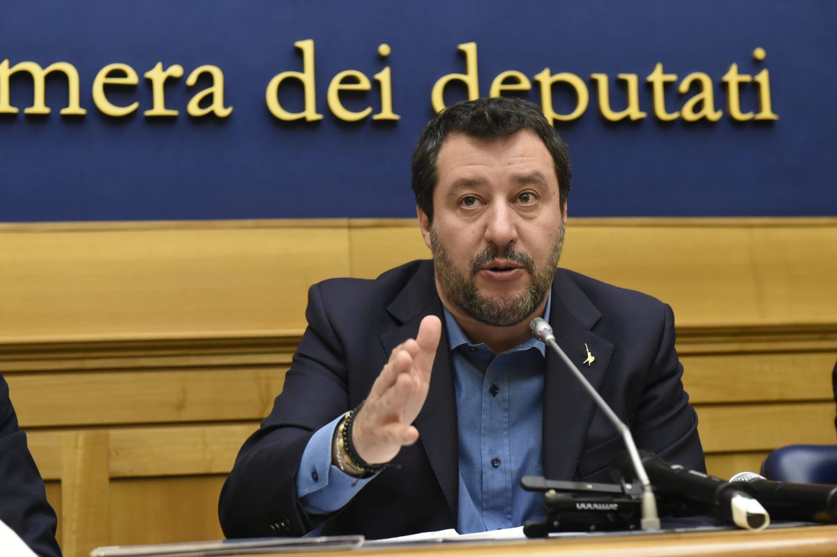 Coronavirus, Salvini “Non basta, va chiuso quello che non e’ strategico”