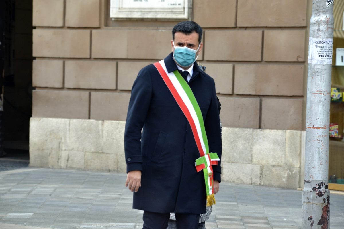 Coronavirus, Decaro “Servono subito 5 miliardi per i Comuni”