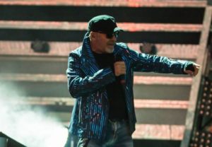 Vasco Rossi rimanda i concerti a giugno 2021