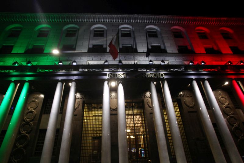 Intesa Sanpaolo, via libera preventivo Bce su ops Ubi Banca