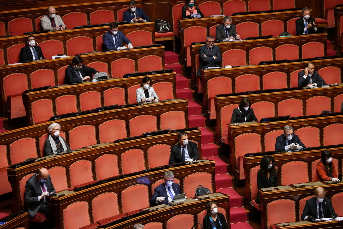 In Senato via libera tra le polemiche al decreto Elezioni