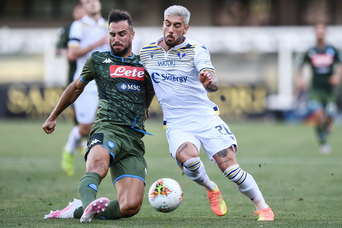Il Napoli vince a Verona, Cagliari esulta con la Spal nel recupero