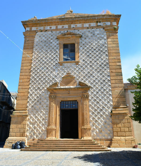 Aidone. Ex chiesa di San Vincenzo Ferreri del Fec concessa al Comune in comodato uso per 19 anni