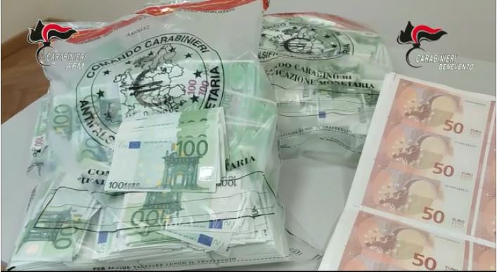 Traffico di banconote false e spaccio di droga, arresti in tutta Italia