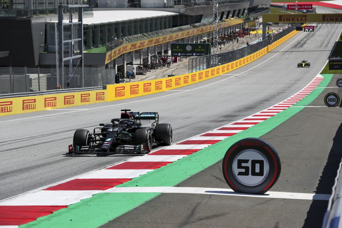 Pole position numero 90 per Hamilton in Ungheria, Vettel quinto