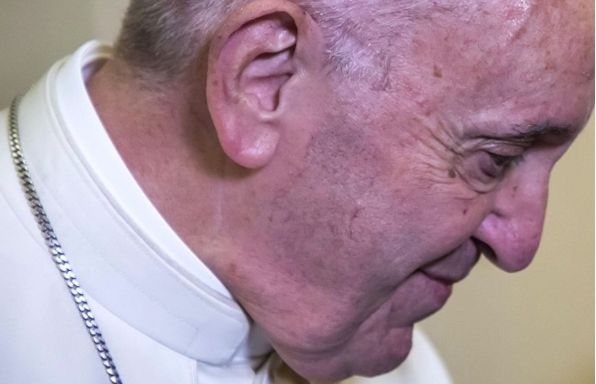 Covid, Papa Francesco: “Rinnovo l’appello al cessate il fuoco globale”