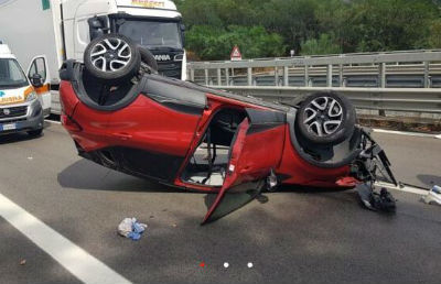 A19, tra Catenanuova ed Agira si ribalta auto: ferite tre persone