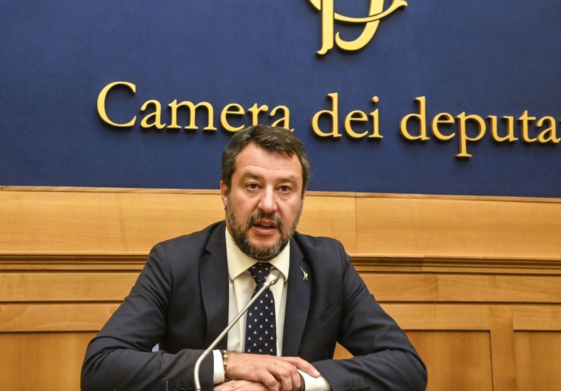 Immigrazione, Salvini “Rischio diffusione covid con gli sbarchi”