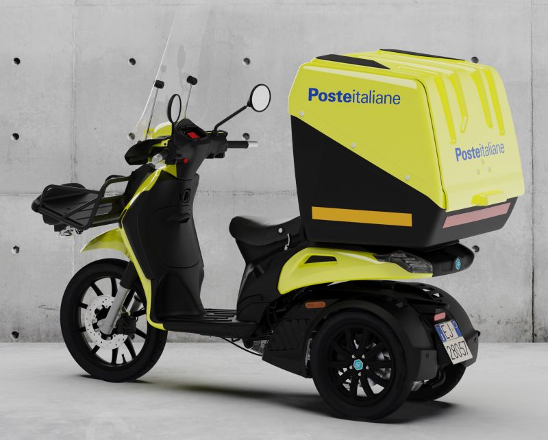 Piaggio, 5 mila scooter a 3 ruote per Poste Italiane