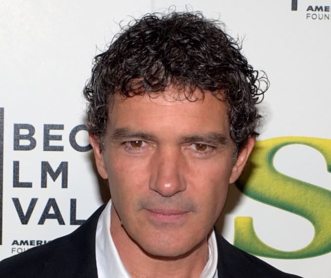 Antonio Banderas positivo al Covid, 60esimo compleanno in quarantena